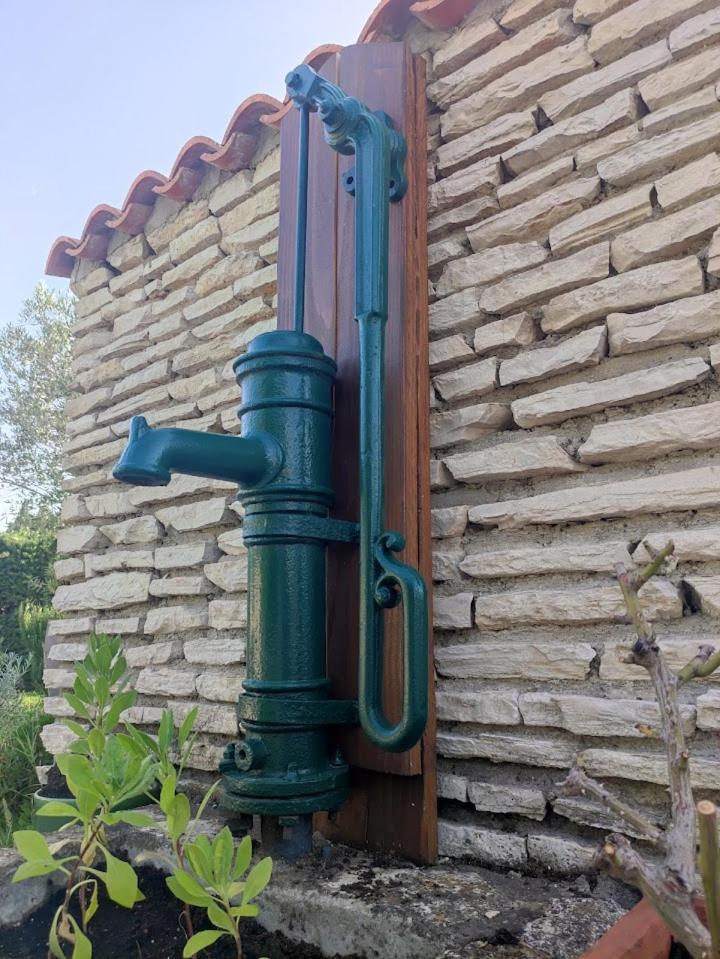 Le Gite De Lolivier En Provence Aramon Luaran gambar
